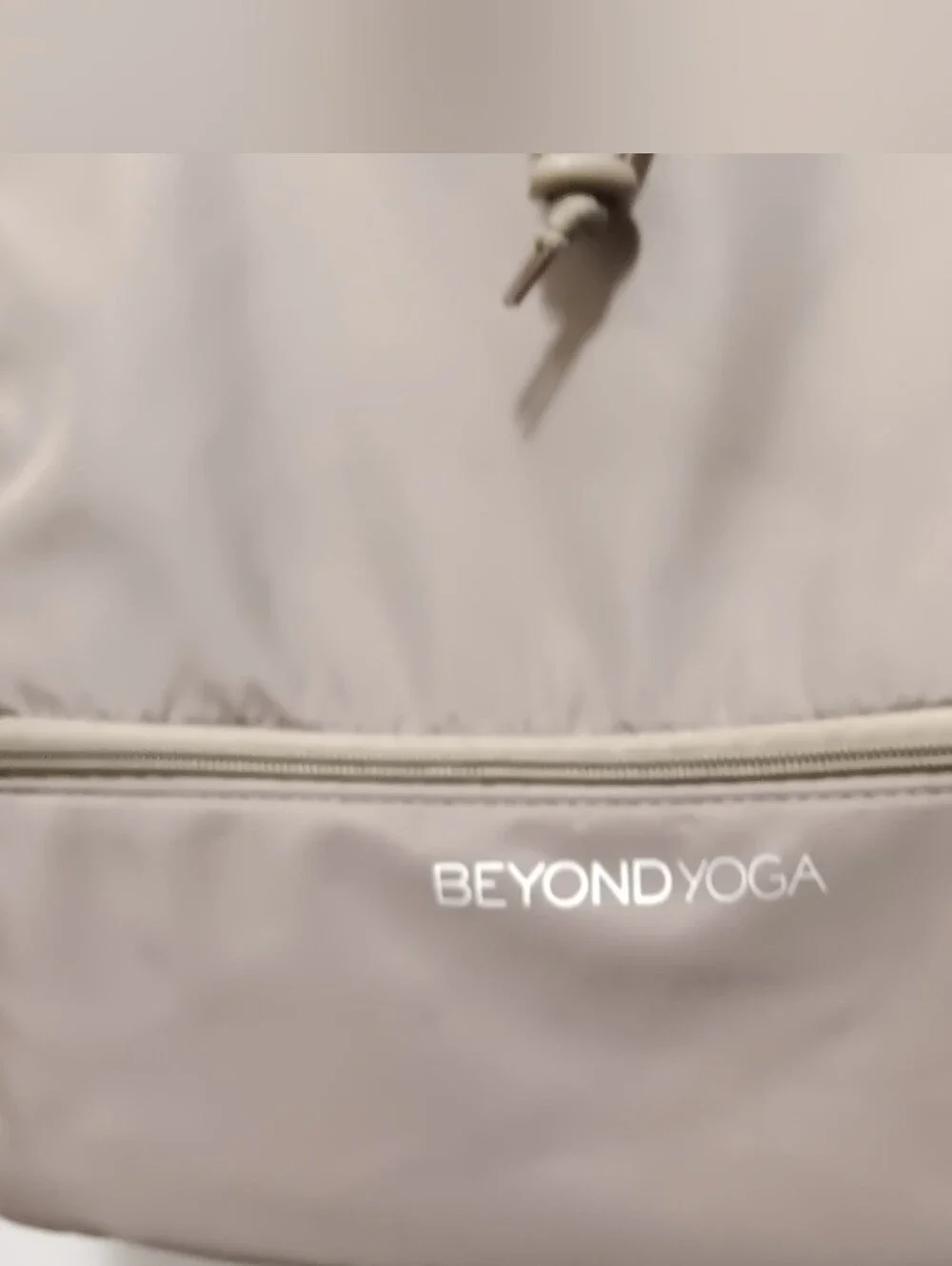 Beyond Yoga| Adjustable Backpack Bag Yoga Pilates Dance Class Gym Convertible